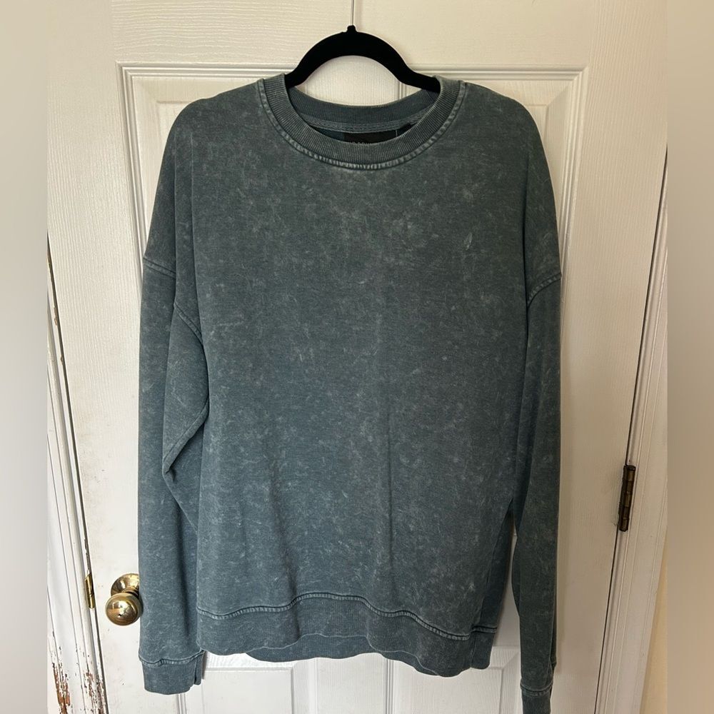 No Boundaries Men’s Acid Washed Gray Blue Pullover